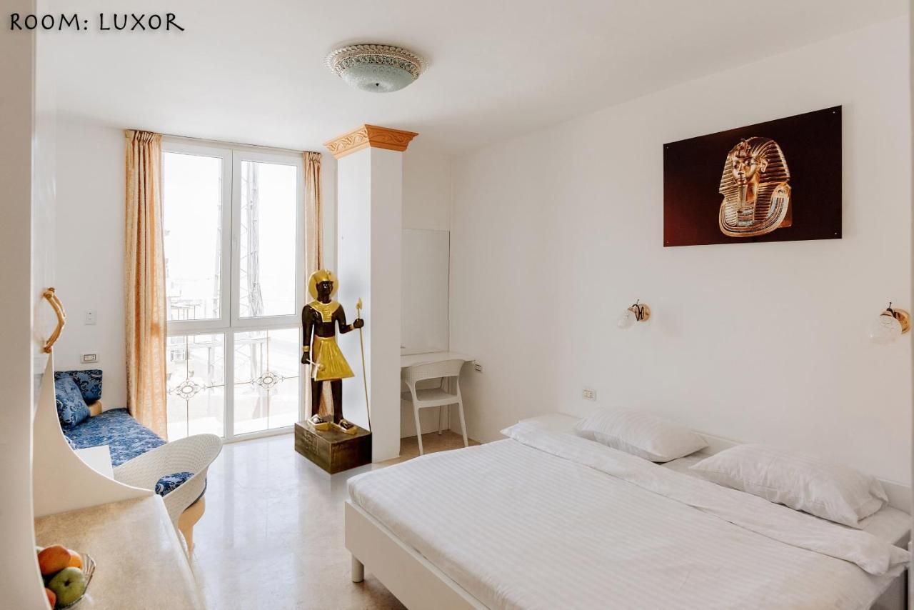 Desert Moon Hotel 3*