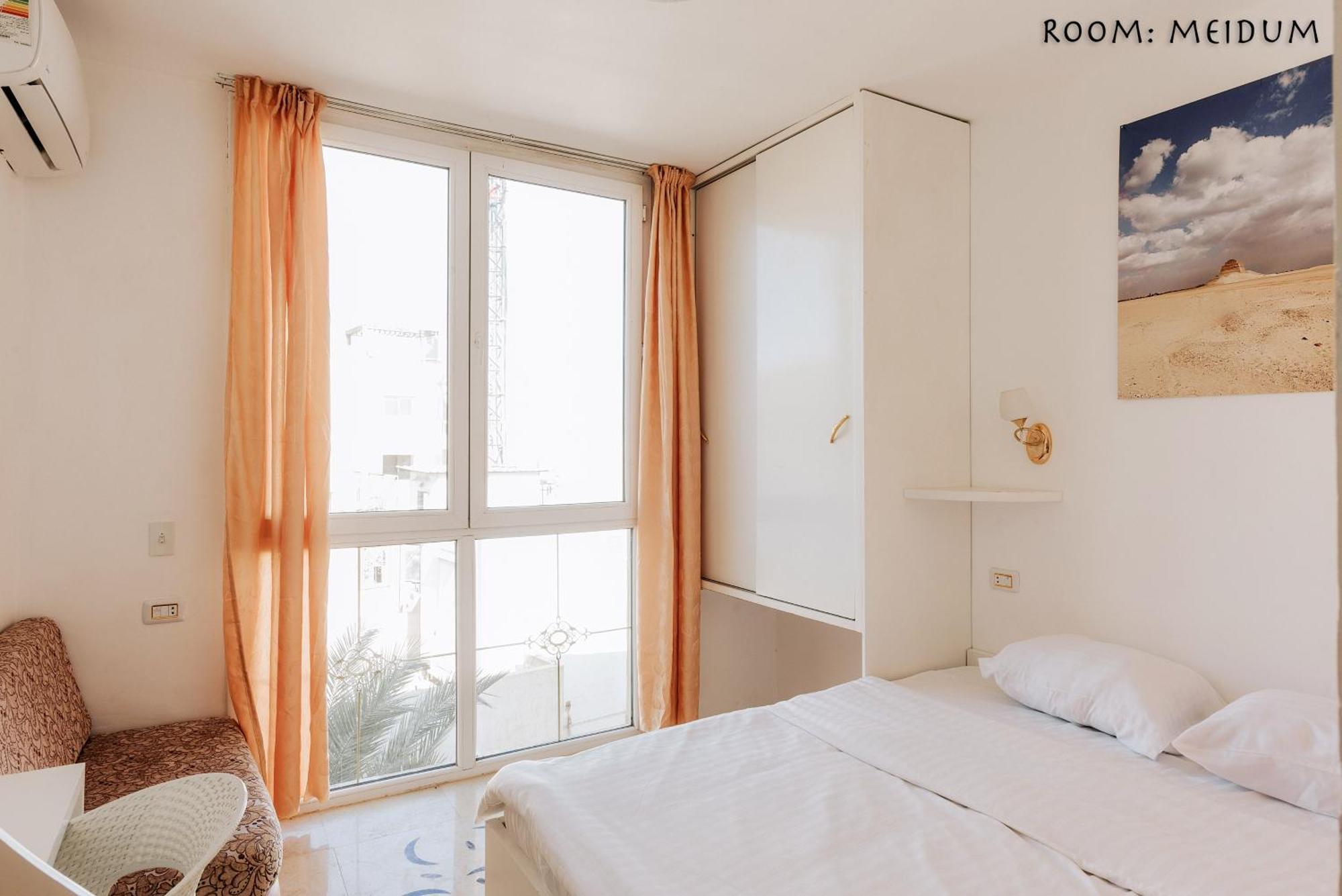 Desert Moon Hotel 3*