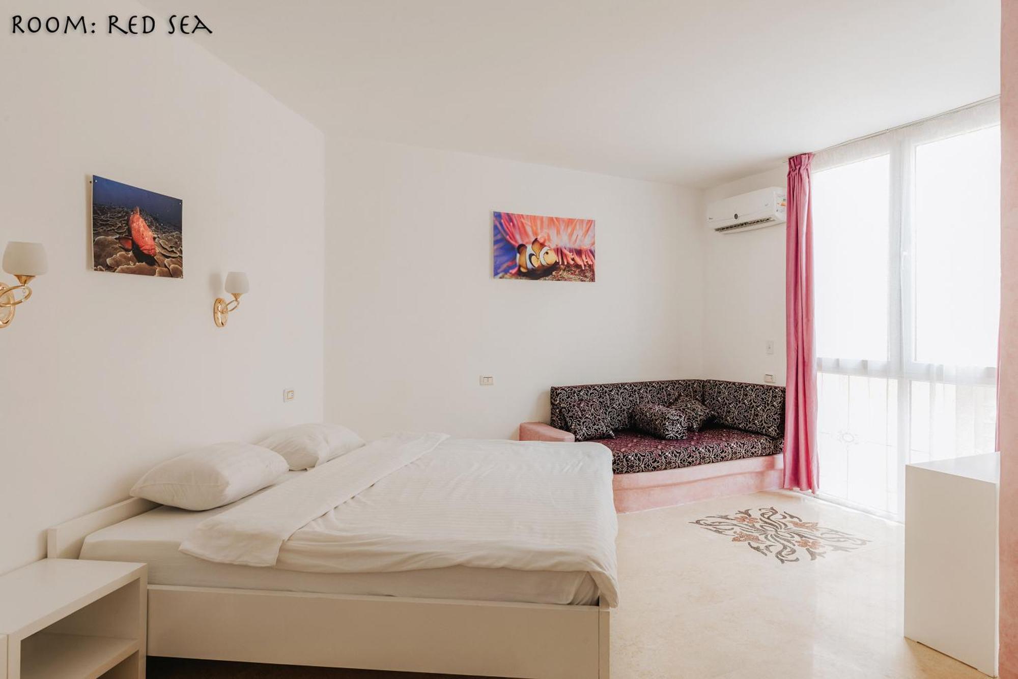 Desert Moon Hotel 3*