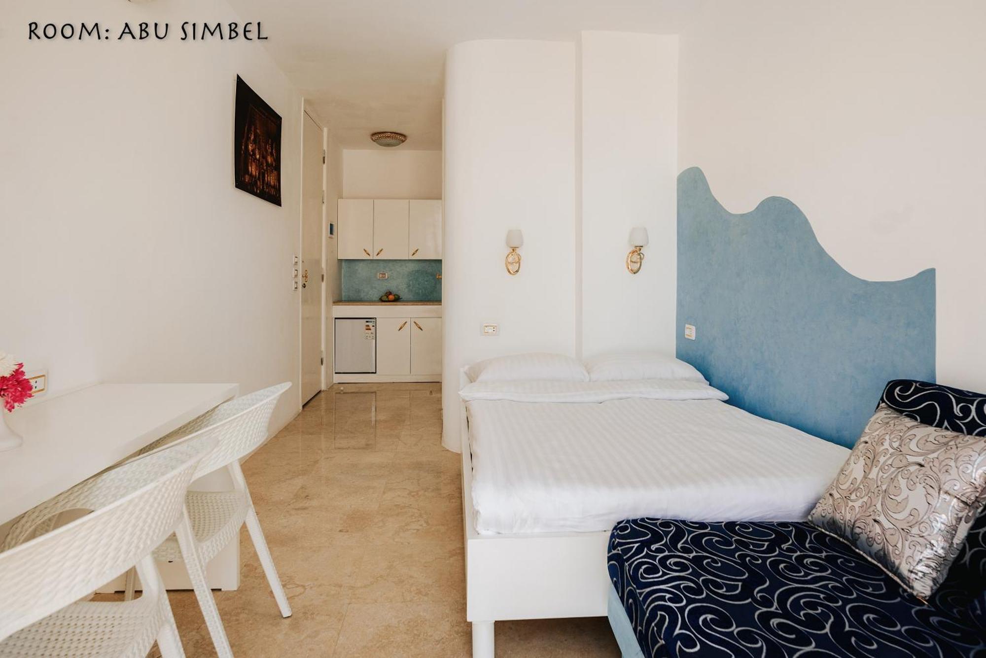 Desert Moon Hotel 3*