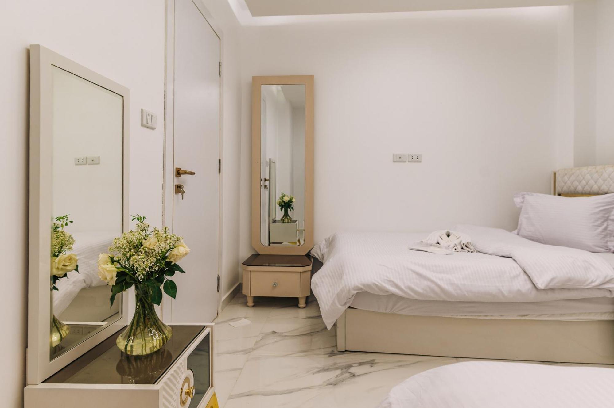 Desert Moon Hotel 3*